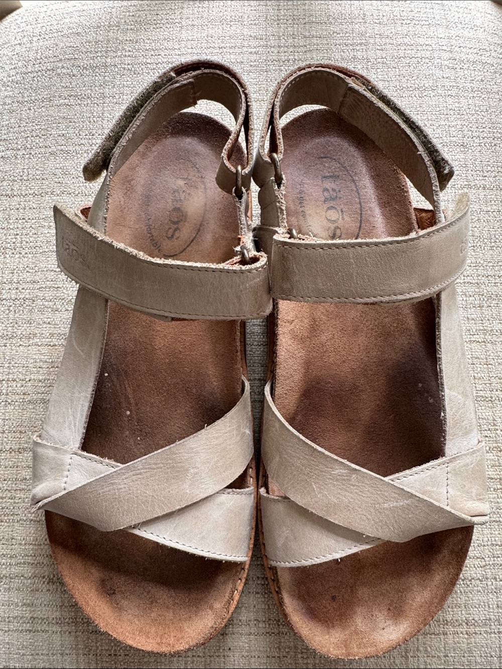 Taos Footwear Beige/Tan Leather Crisscross Strap Sandals